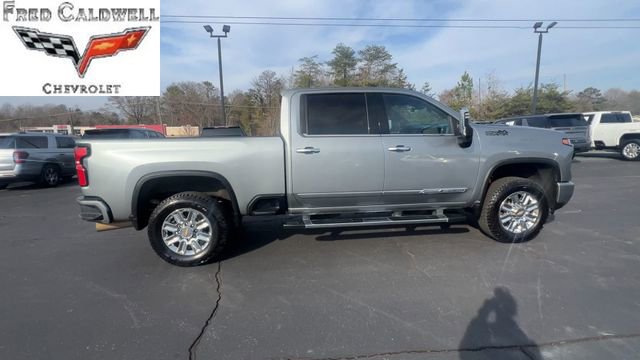Used 2024 Chevrolet Silverado 2500 High Country w/ Technology Package image 9