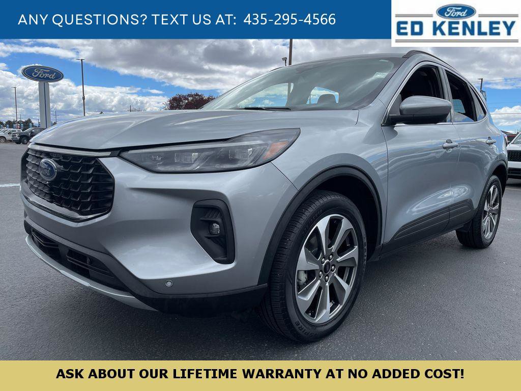 Used 2024 Ford Escape Platinum image 1