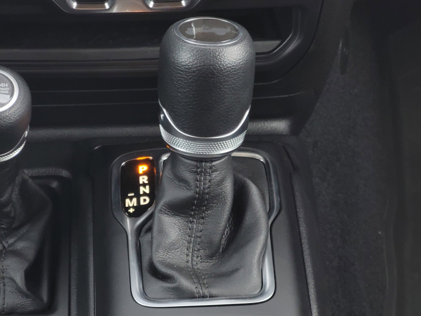 New 2023 Jeep Wrangler Unlimited w/ Sun & Screen Package image 15