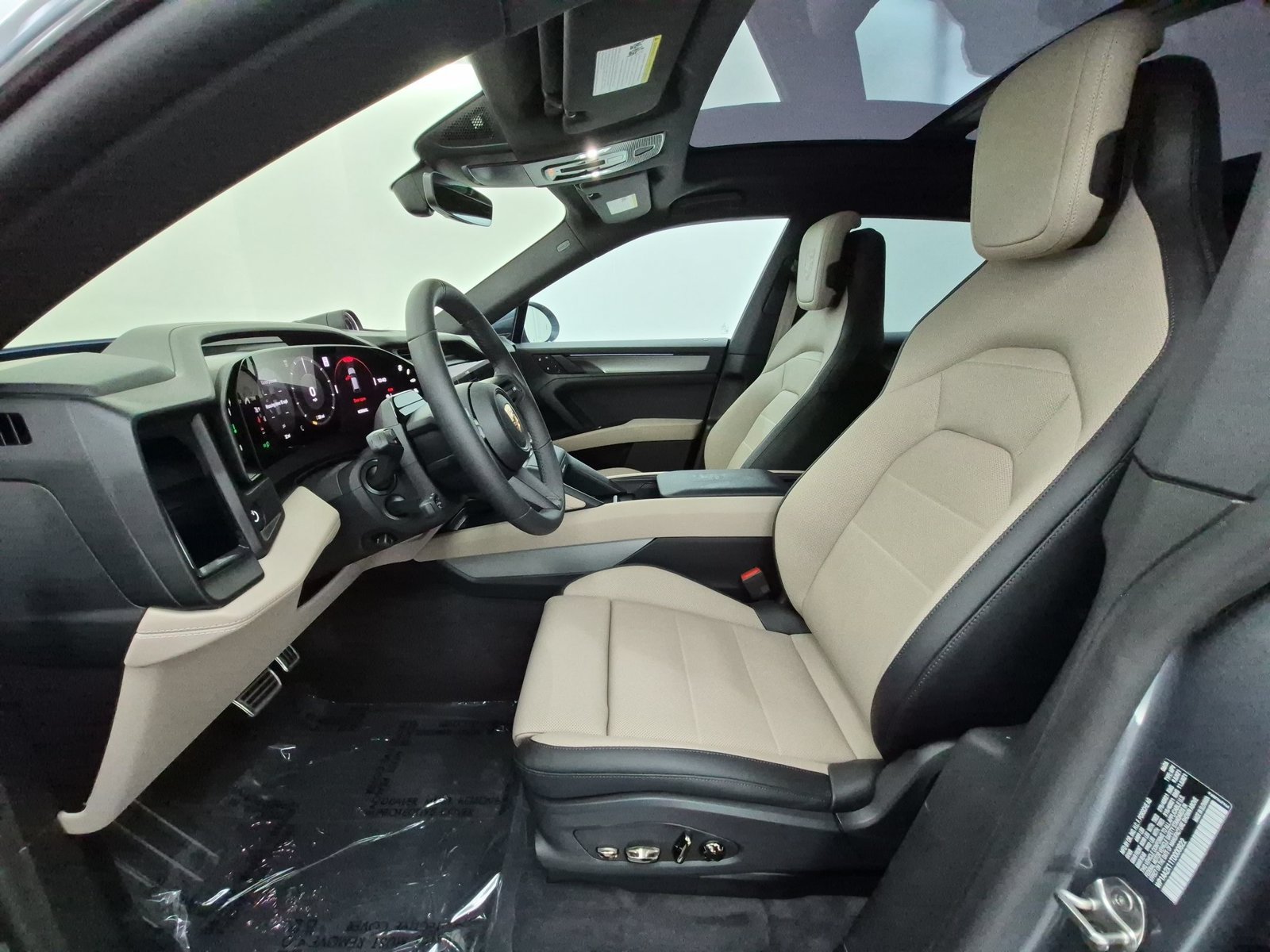 New 2026 Porsche Cayenne Electric AWD/4WD image 5