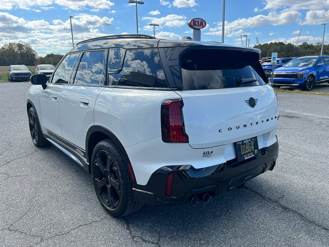 Used 2025 MINI Cooper Countryman John Cooper Works w/ Comfort Package Max image 3