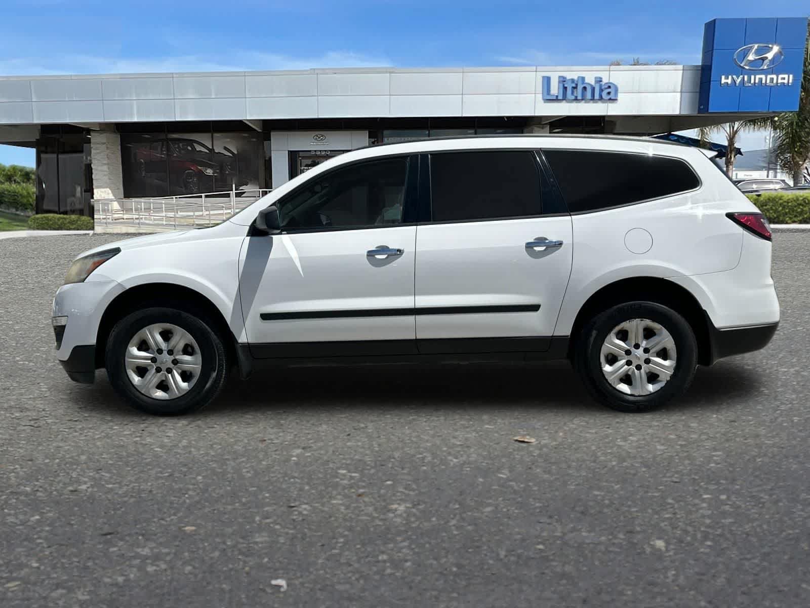 Used 2017 Chevrolet Traverse LS FWD image 6