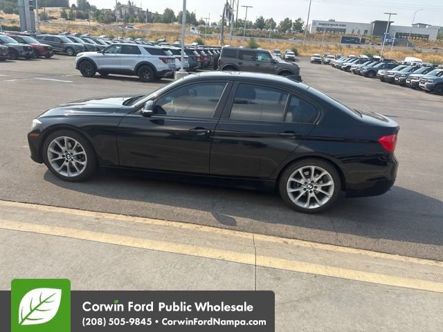 Used 2014 BMW 320i Sedan RWD image 8