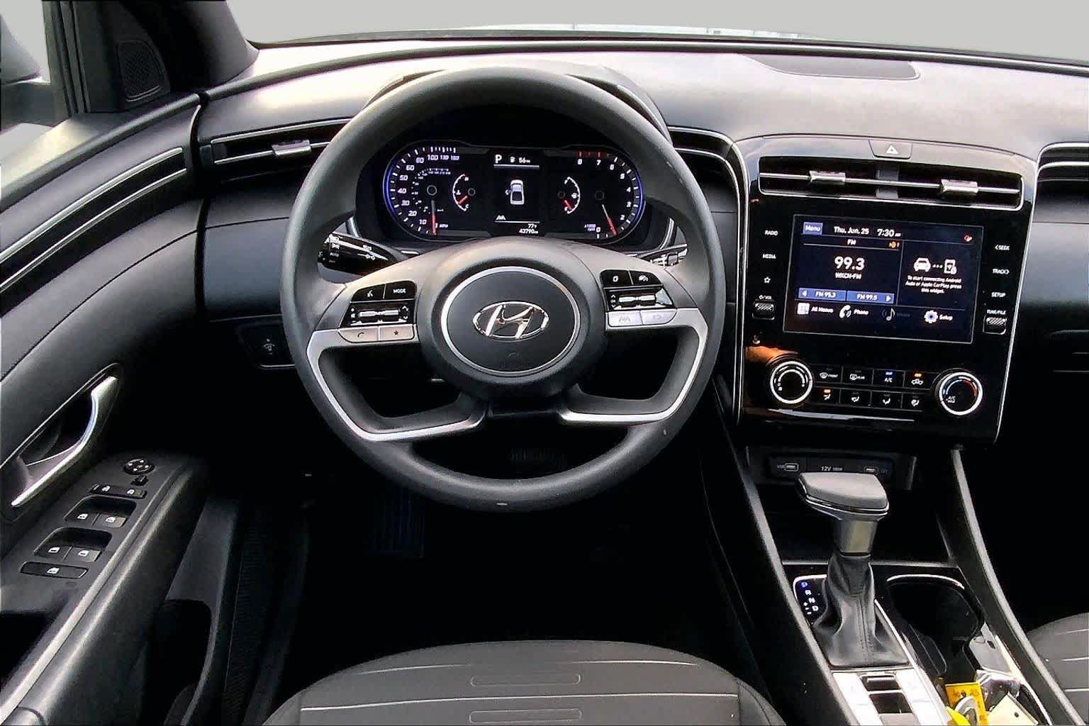Used 2023 Hyundai Santa Cruz SEL AWD/4WD image 6
