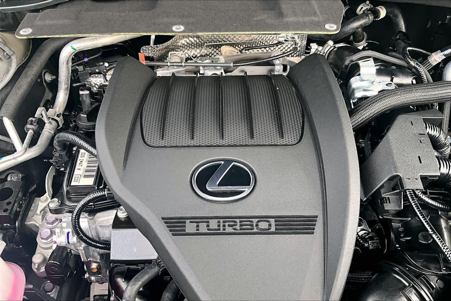 Used 2026 Lexus TX 500h AWD w/ Technology Package image 31