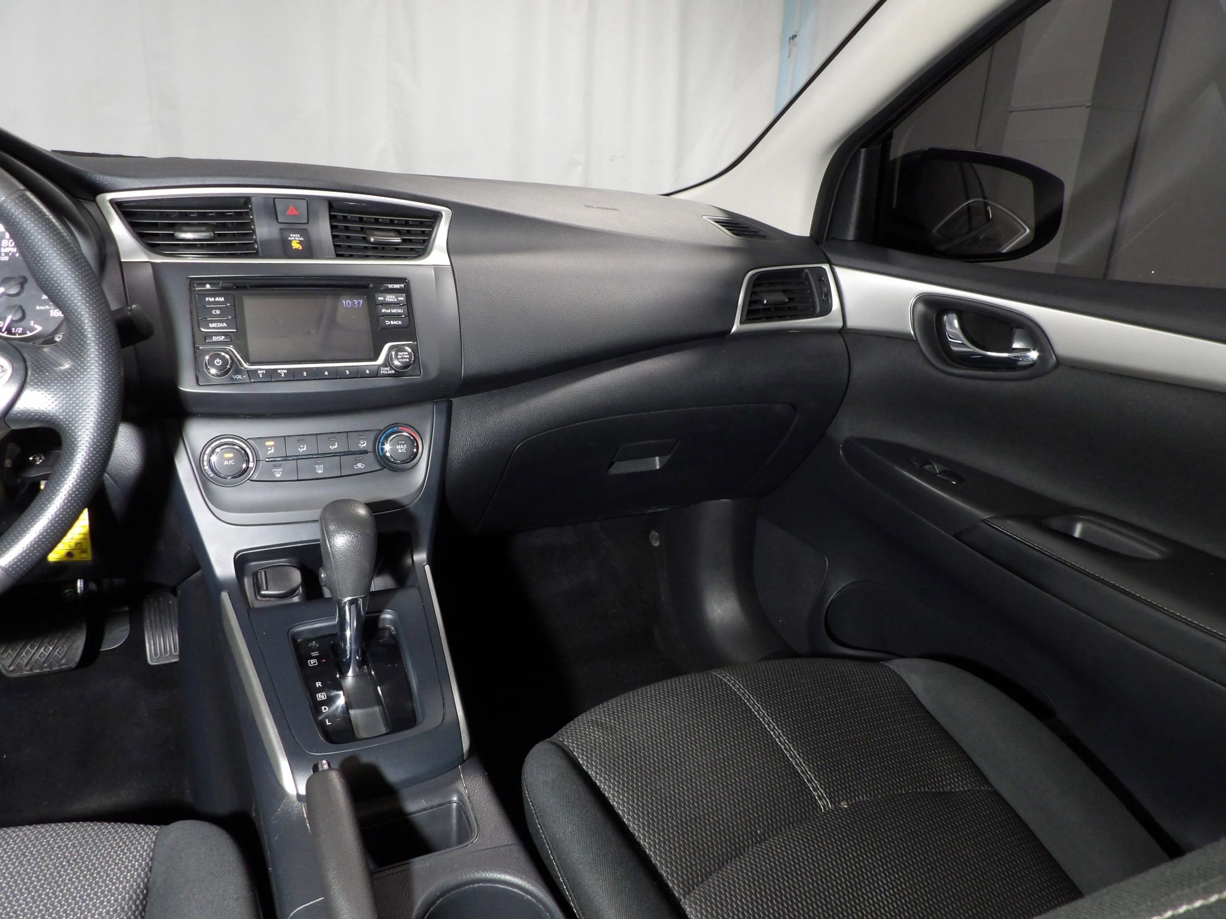 Used 2018 Nissan Sentra S w/ S Midnight Style Package FWD image 11