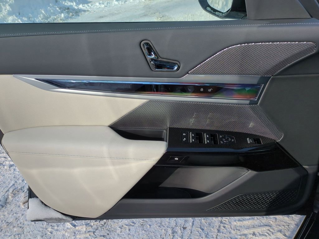 New 2026 BMW 740i xDrive w/ Executive Package image 10