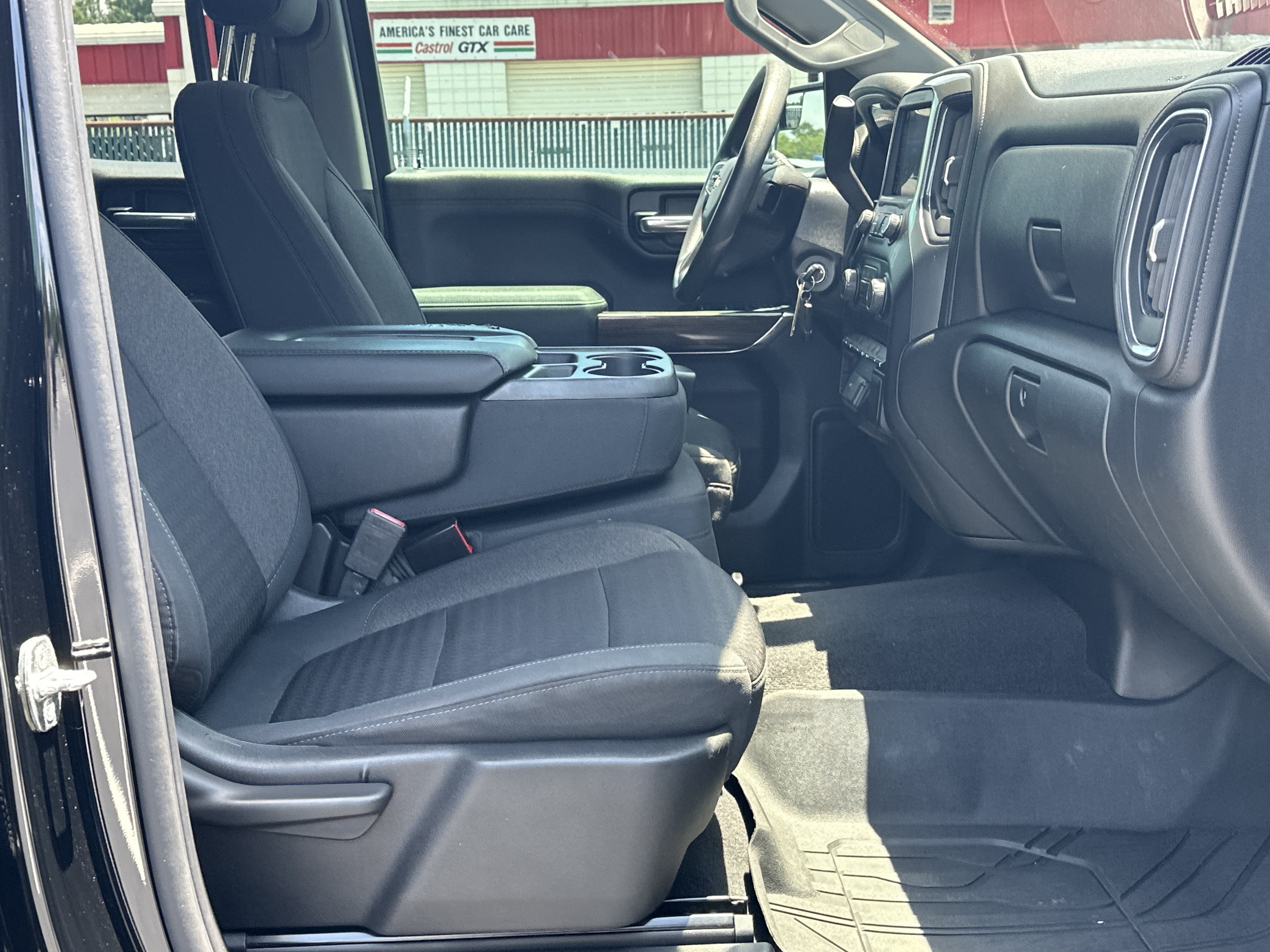 Used 2020 Chevrolet Silverado 1500 LT w/ Trailering Package AWD/4WD image 12