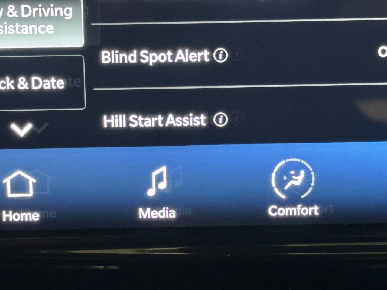 Used 2023 Chrysler Pacifica Touring image 29