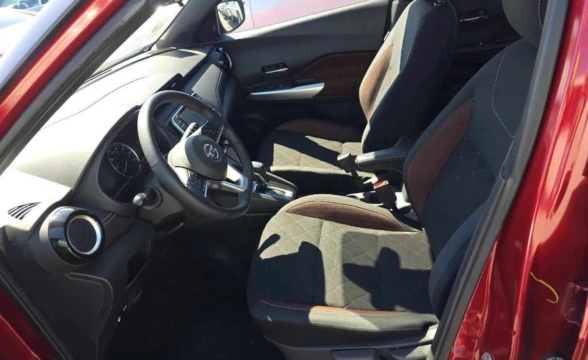 Used 2020 Nissan Kicks SR FWD image 5