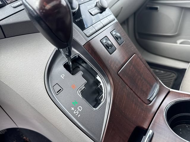 Used 2009 Toyota Venza AWD w/ Premium Pkg #2 image 25