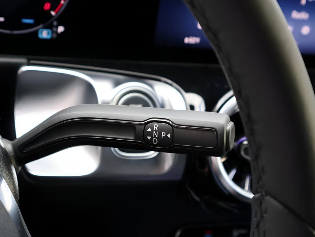 Certified 2025 Mercedes-Benz GLB 250 4MATIC image 34