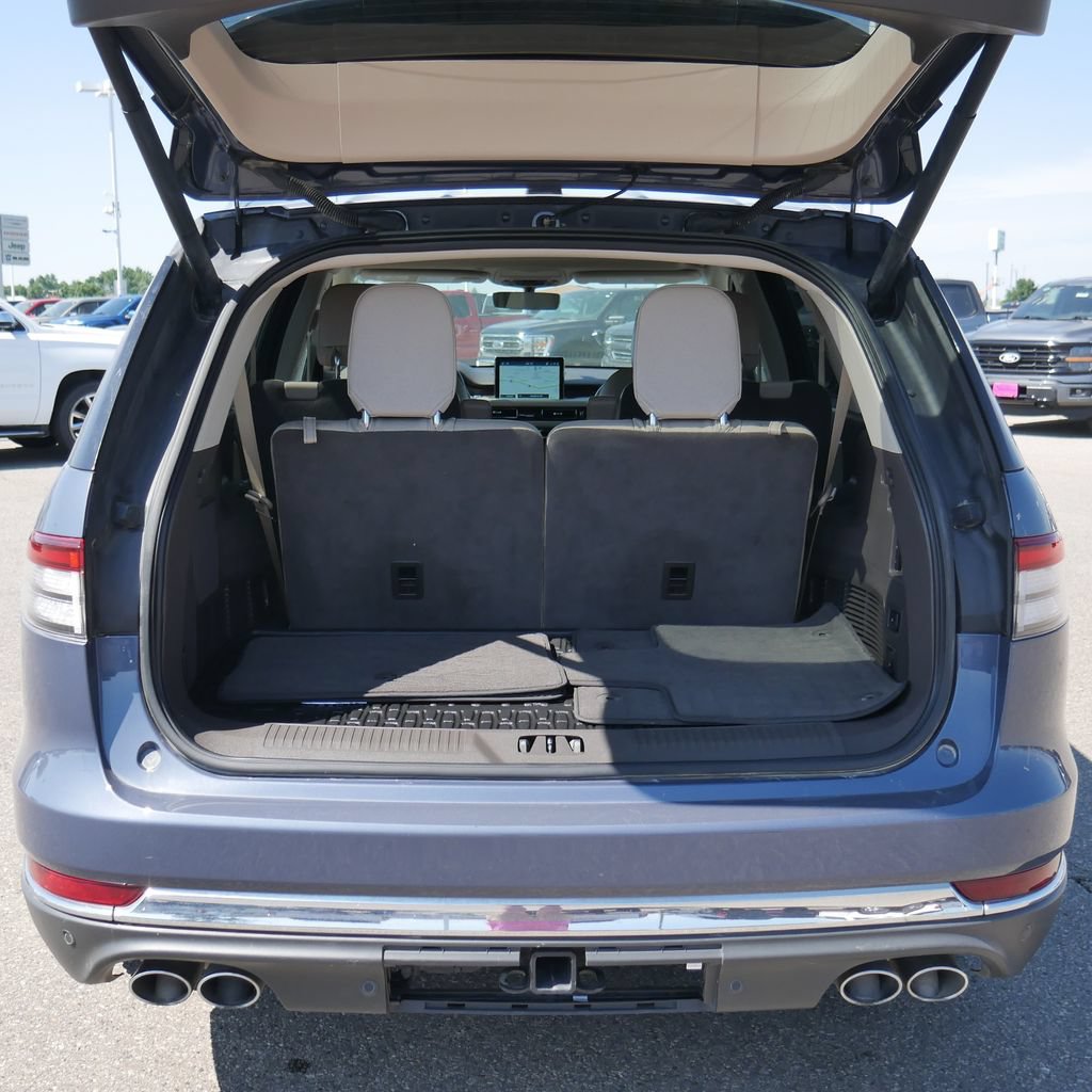 Used 2021 Lincoln Aviator Reserve w/ Elements Package Plus AWD/4WD image 17