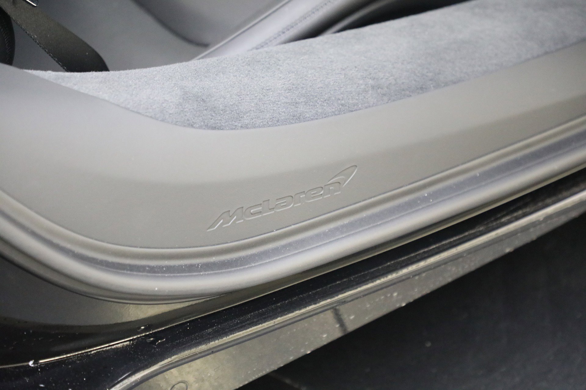 Used 2025 McLaren Artura image 30