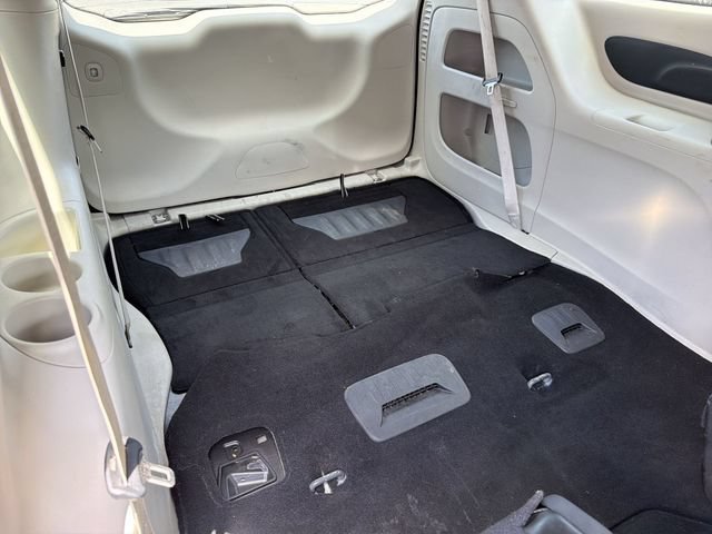 Used 2023 Chrysler Pacifica Touring-L FWD image 35