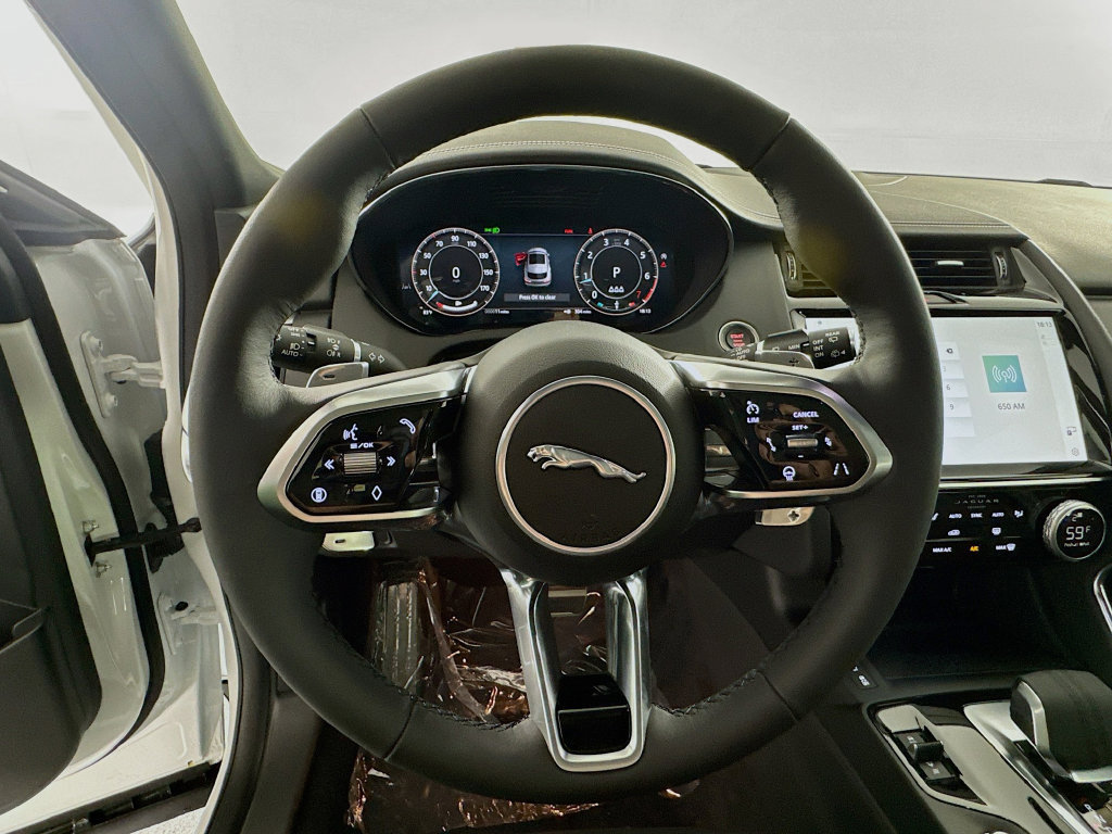 Used 2024 Jaguar E-PACE R-Dynamic SE AWD/4WD image 11