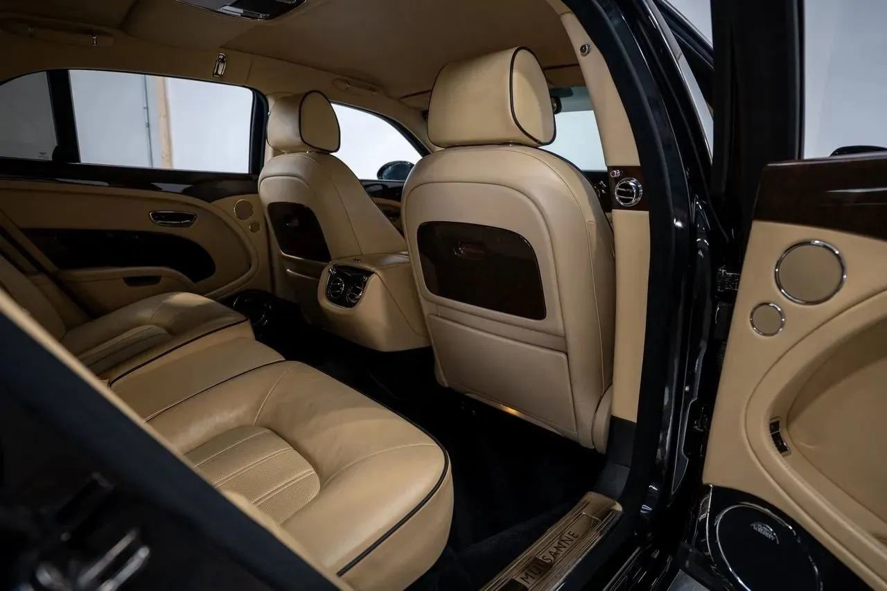Used 2011 Bentley Mulsanne image 37