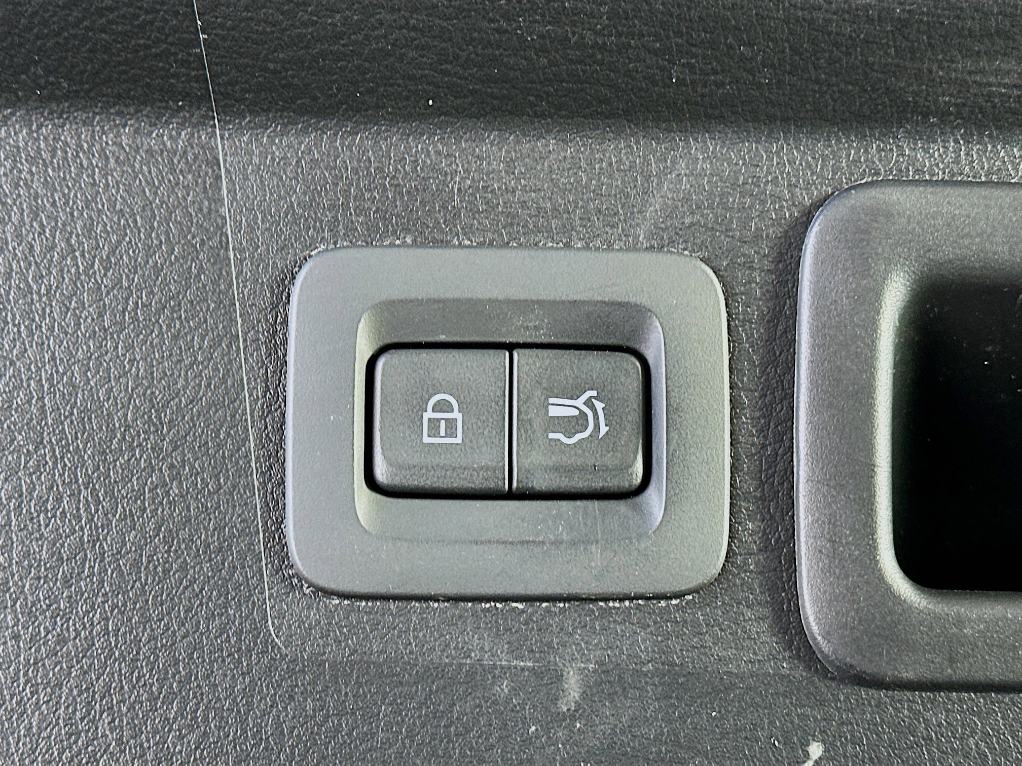 Used 2025 MAZDA CX-50 AWD 2.5 S w/ Premium Package image 31