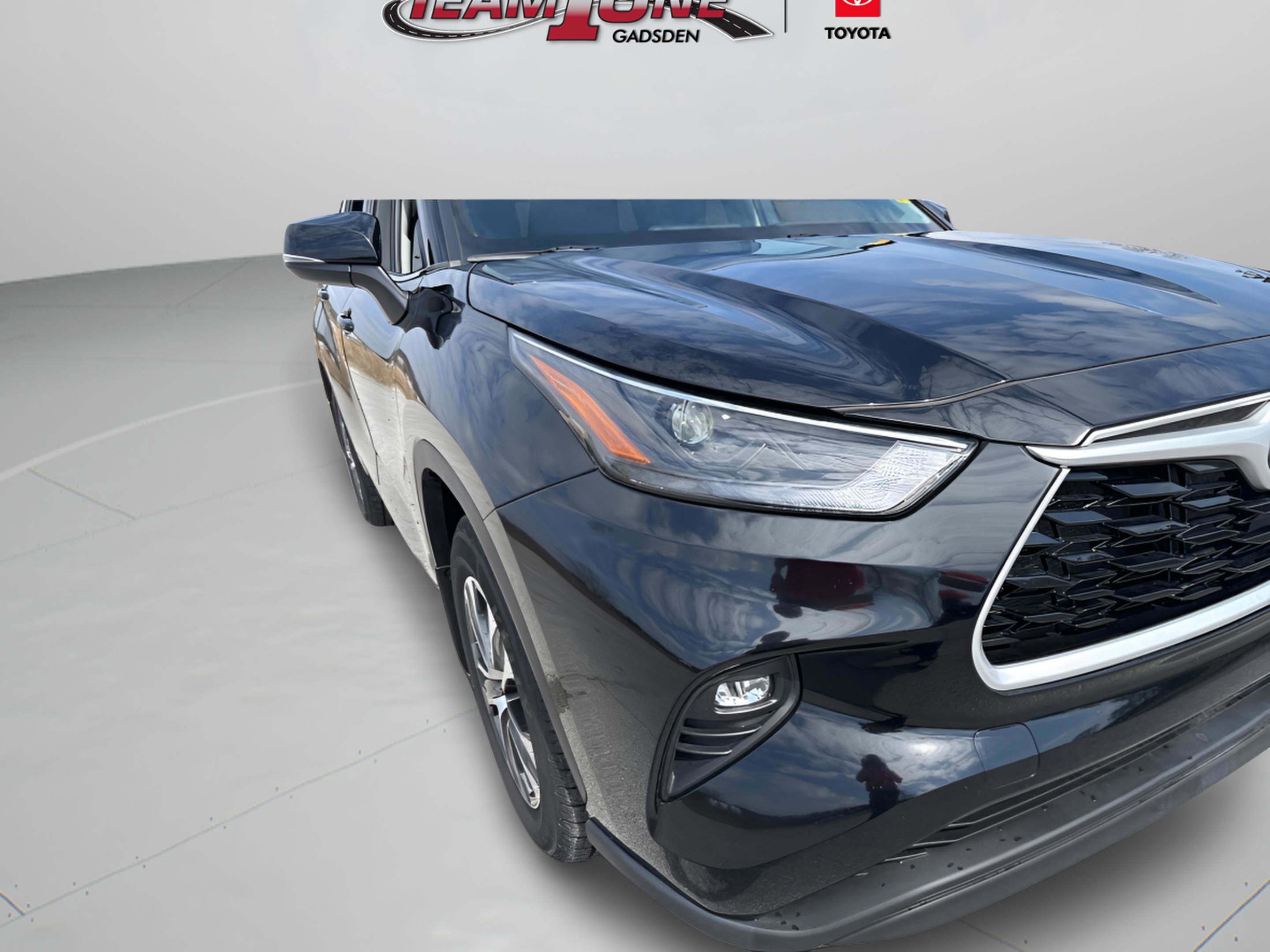 Certified 2024 Toyota Highlander XLE image 29