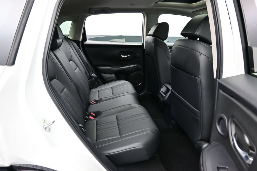 Used 2025 Honda HR-V EX-L image 32