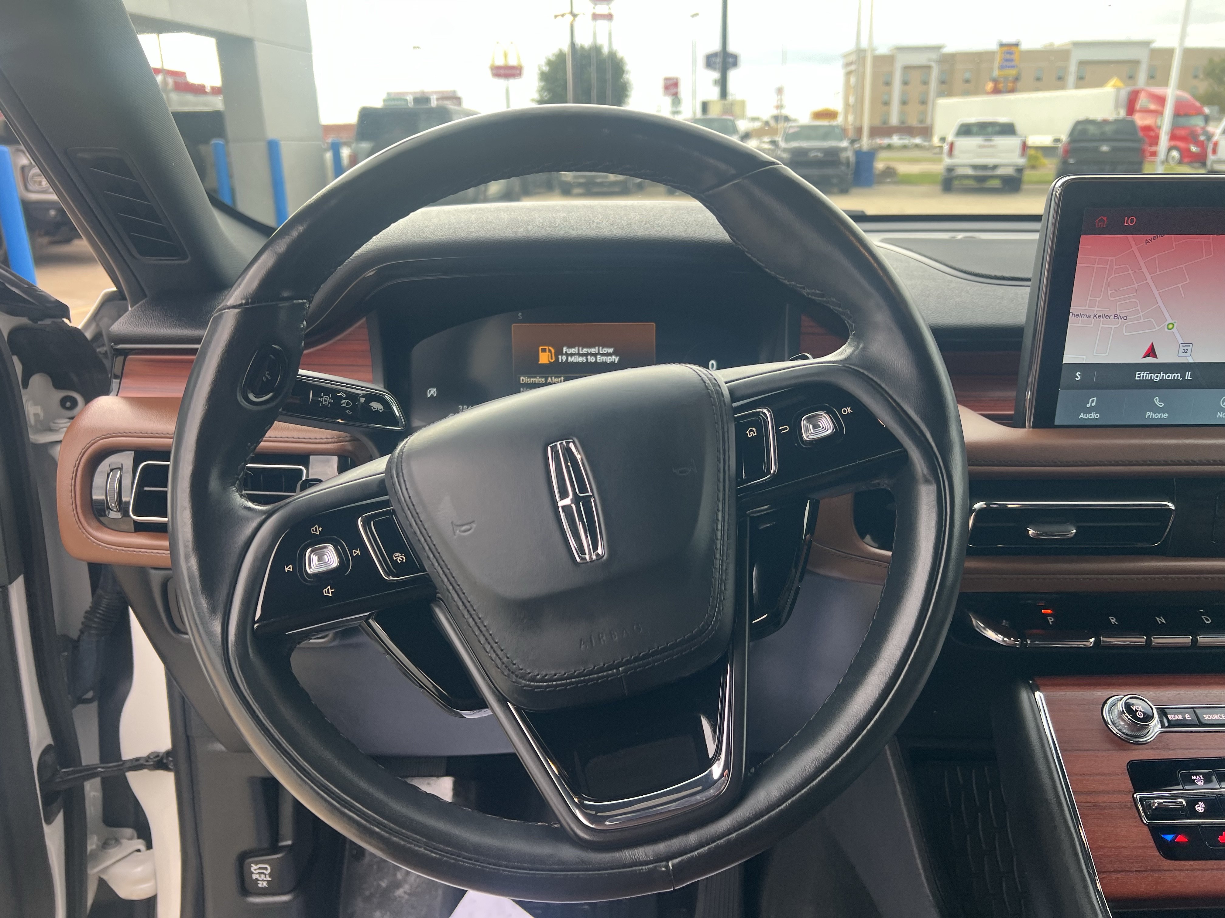 Used 2023 Lincoln Aviator Reserve w/ Equipment Group 201A AWD/4WD image 19