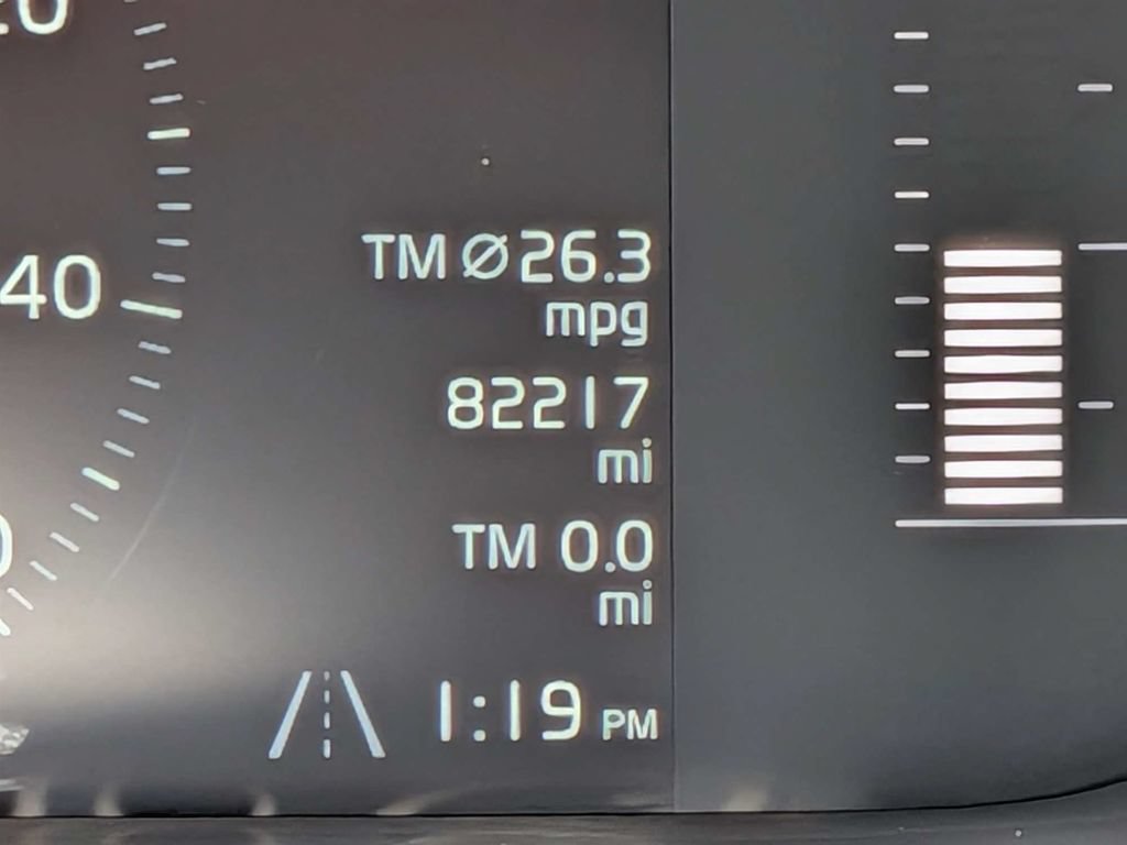 Used 2019 Volvo XC60 T5 Momentum FWD image 38