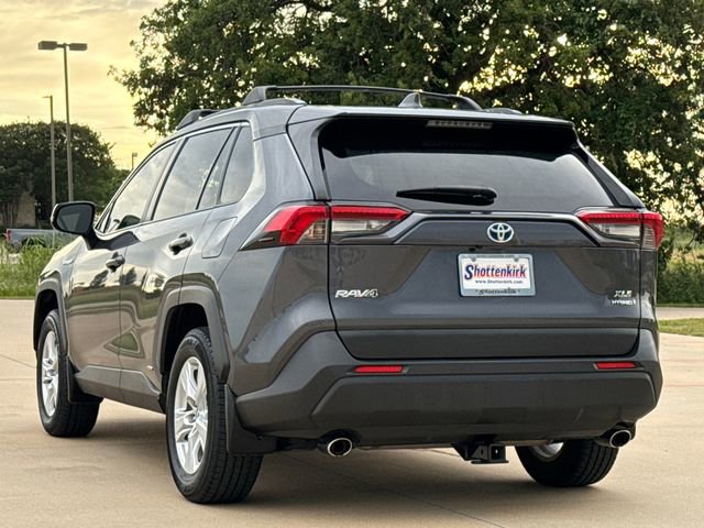 Used 2020 Toyota RAV4 XLE w/ Convenience Package AWD/4WD image 7