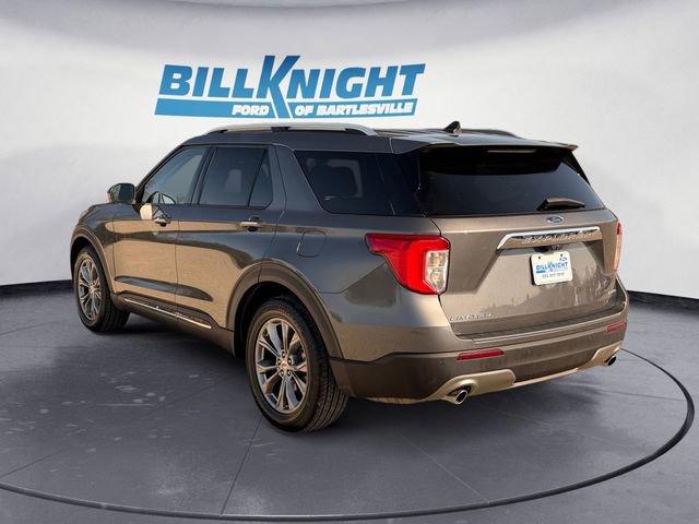 Used 2023 Ford Explorer Limited AWD/4WD image 3