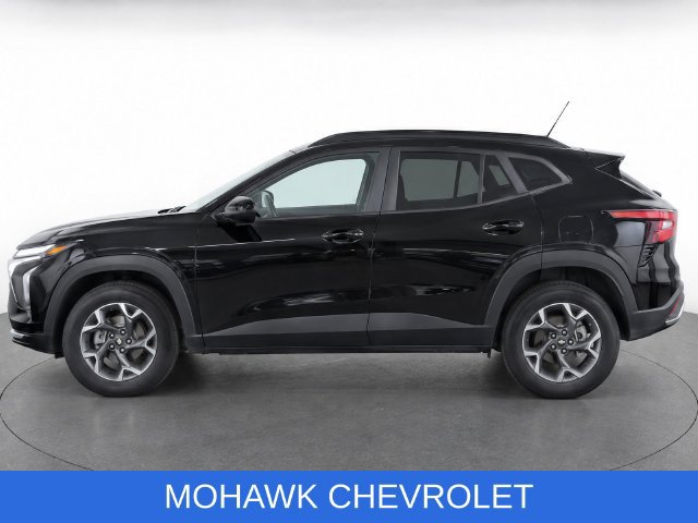 Used 2024 Chevrolet Trax LT w/ Driver Confidence Package FWD image 7
