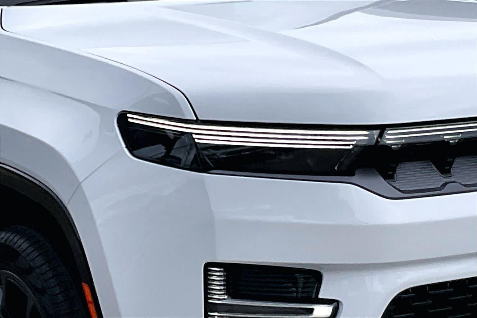 New 2026 Jeep Grand Wagoneer L Summit AWD/4WD image 10