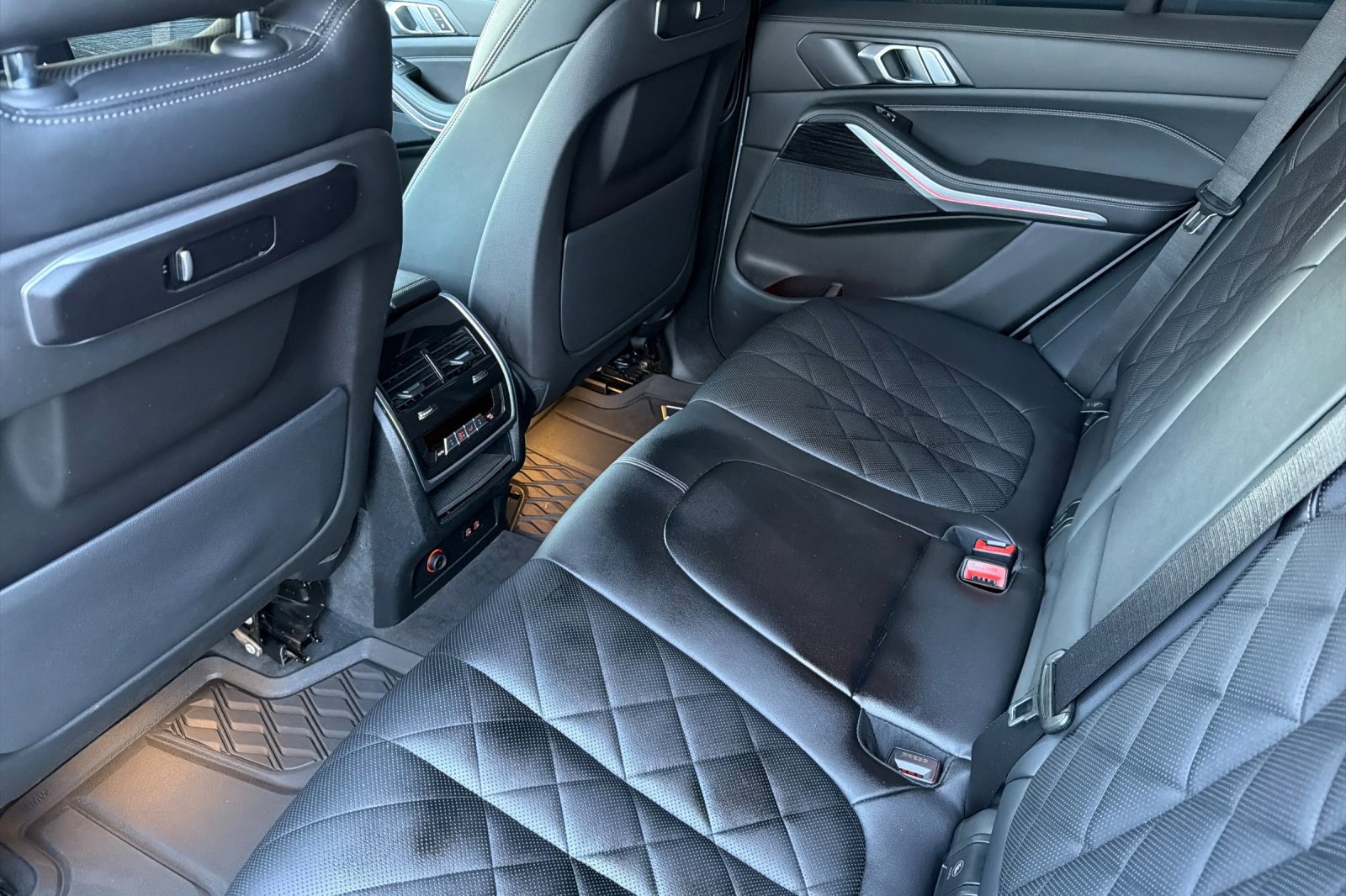 Certified 2024 BMW X5 xDrive40i w/ M Sport Package image 15