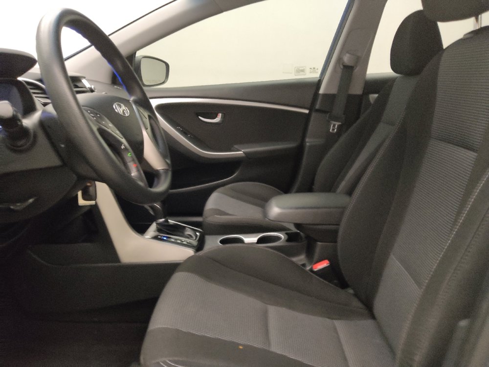 Used 2016 Hyundai Elantra GT image 17