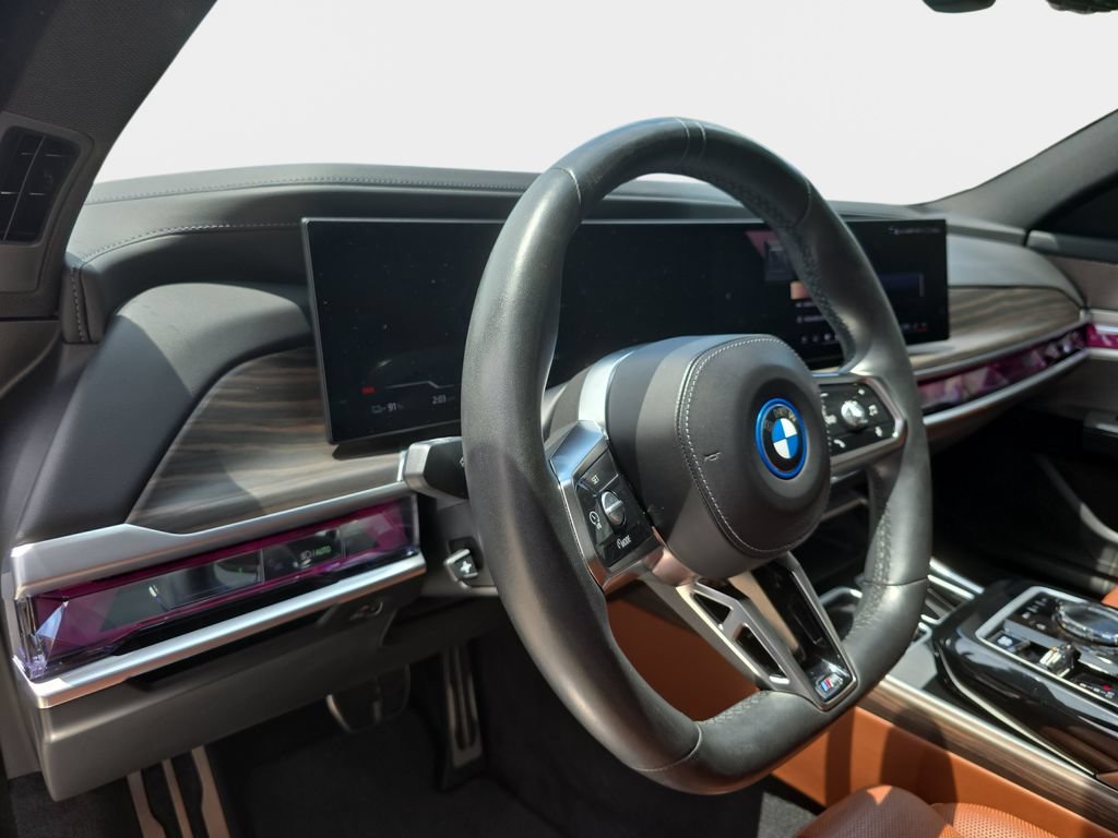 Certified 2023 BMW i7 xDrive60 AWD/4WD image 19