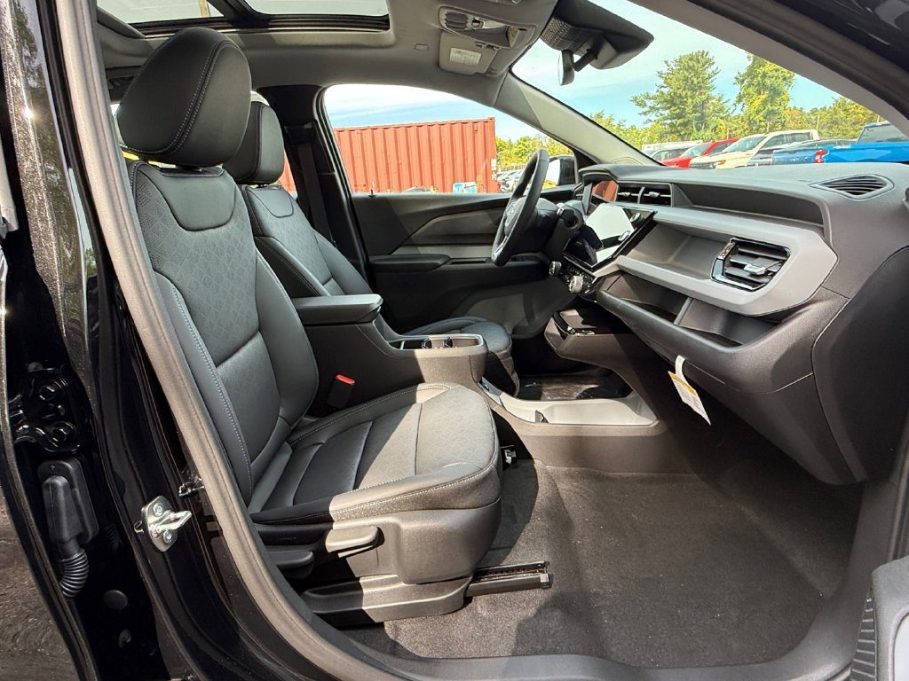New 2027 Chevrolet Bolt LT w/ Dual Panel Sunroof Package FWD image 27