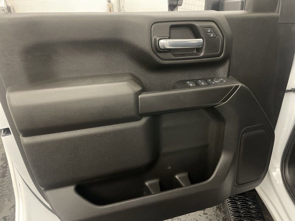 Used 2024 Chevrolet Silverado 2500 Custom w/ Custom Convenience Package image 16