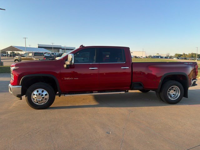 Used 2025 Chevrolet Silverado 3500 LTZ w/ LTZ Plus Package AWD/4WD image 3