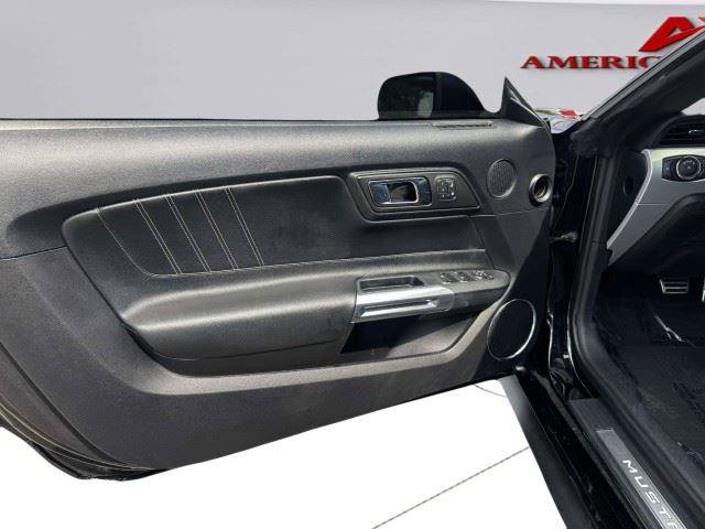Used 2015 Ford Mustang GT Premium w/ Equipment Group 401A RWD image 20