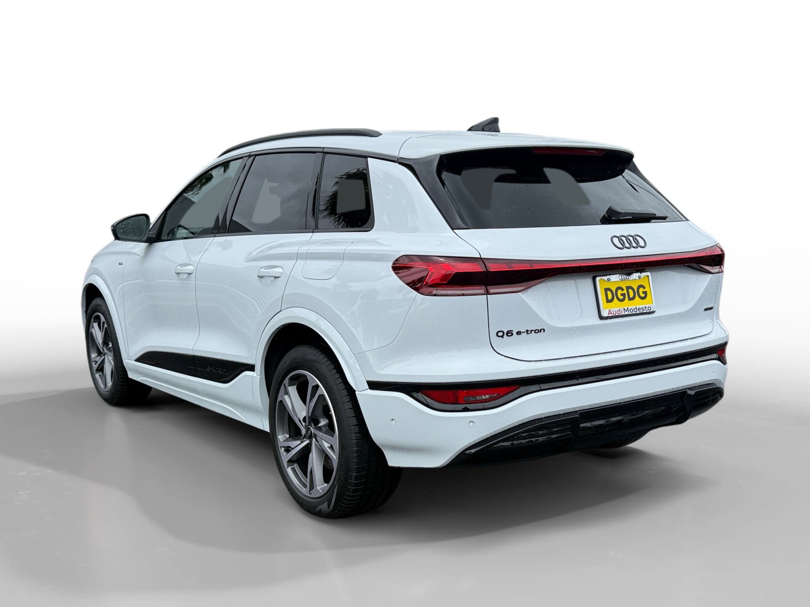 New 2027 Audi Q6 e-tron Premium Plus AWD/4WD image 3