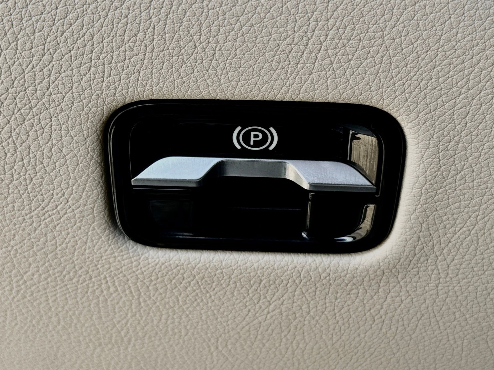 Used 2023 Mercedes-Benz S 500 4MATIC image 30