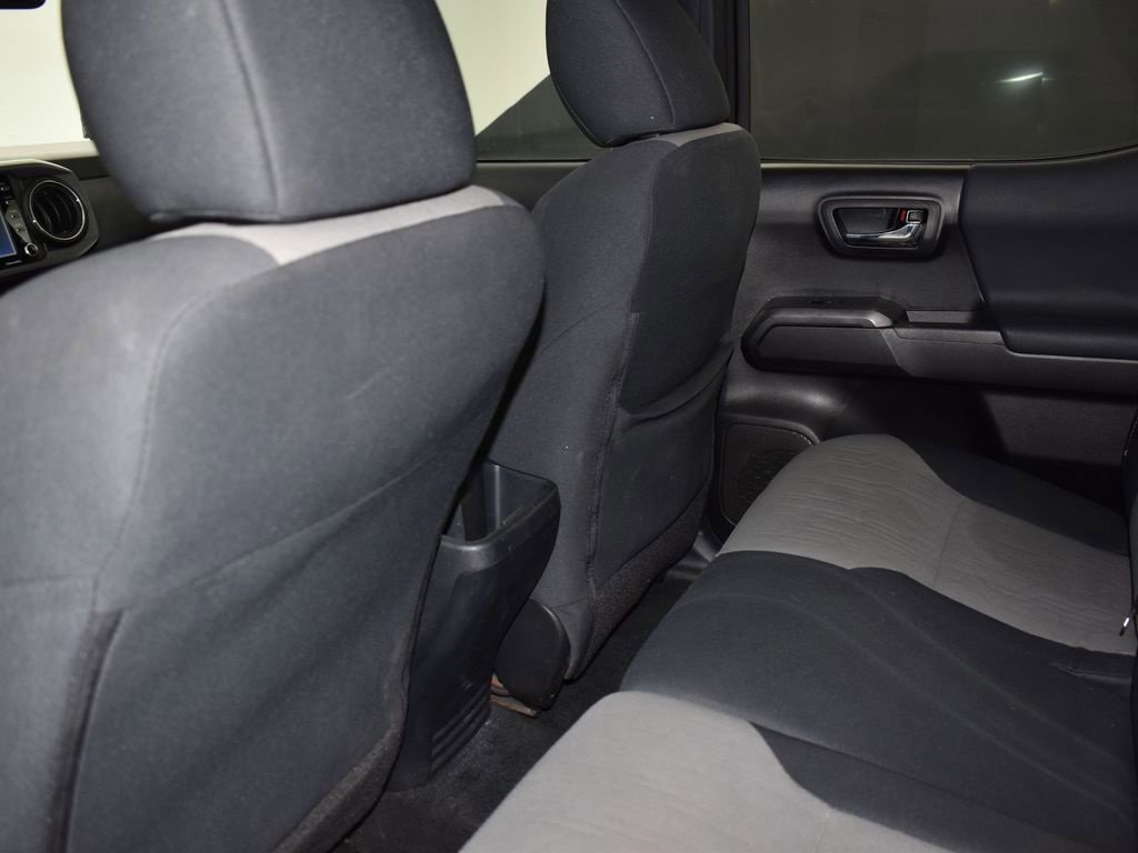 Used 2020 Toyota Tacoma TRD Off-Road image 15