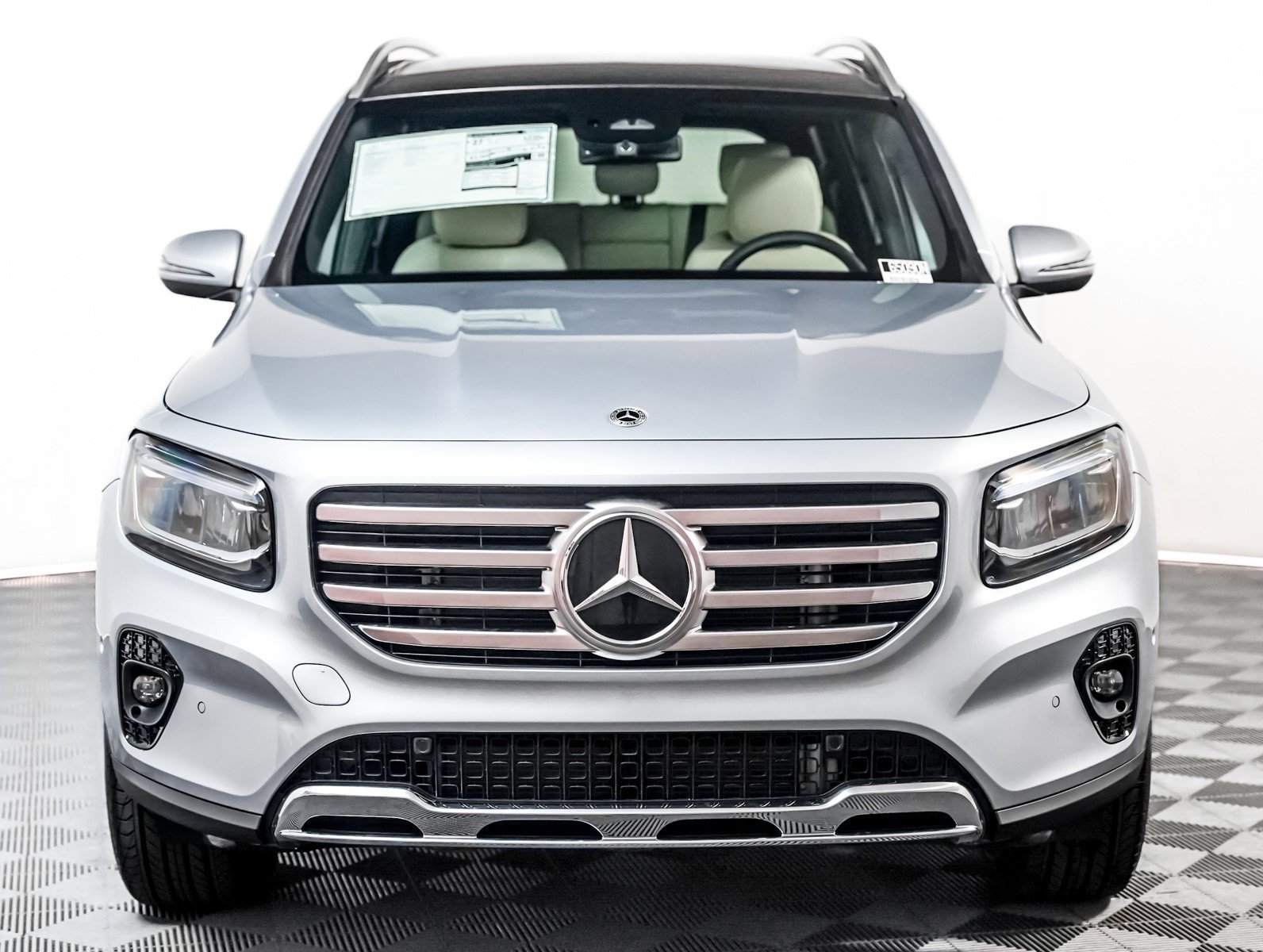 New 2025 Mercedes-Benz GLB 250 4MATIC image 9