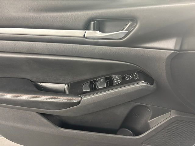 Used 2024 Nissan Altima 2.5 SR w/ SR Premium Package image 20