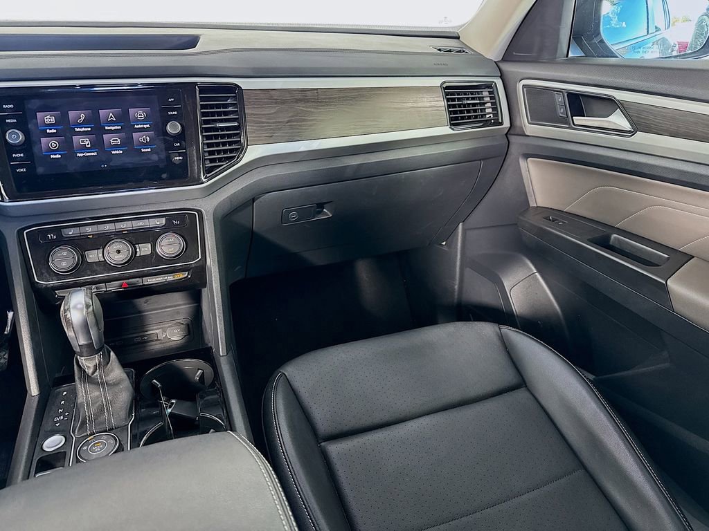 Used 2022 Volkswagen Atlas SE w/ Panoramic Sunroof Package image 23
