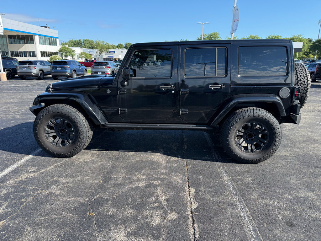 Used 2015 Jeep Wrangler Unlimited Sahara AWD/4WD image 8