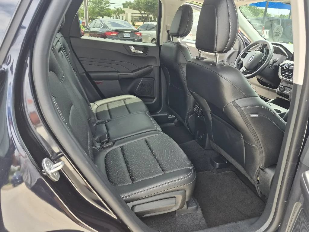 Used 2021 Ford Escape SEL FWD image 18