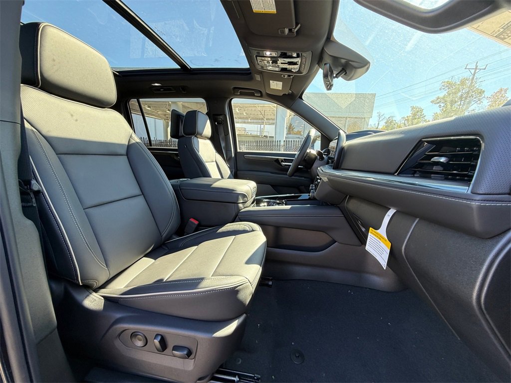 New 2026 Chevrolet Suburban Premier image 29