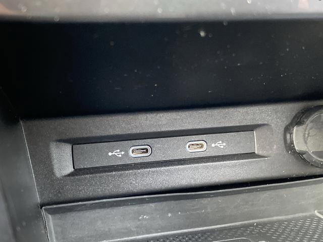 Used 2021 Volkswagen Tiguan SE image 19