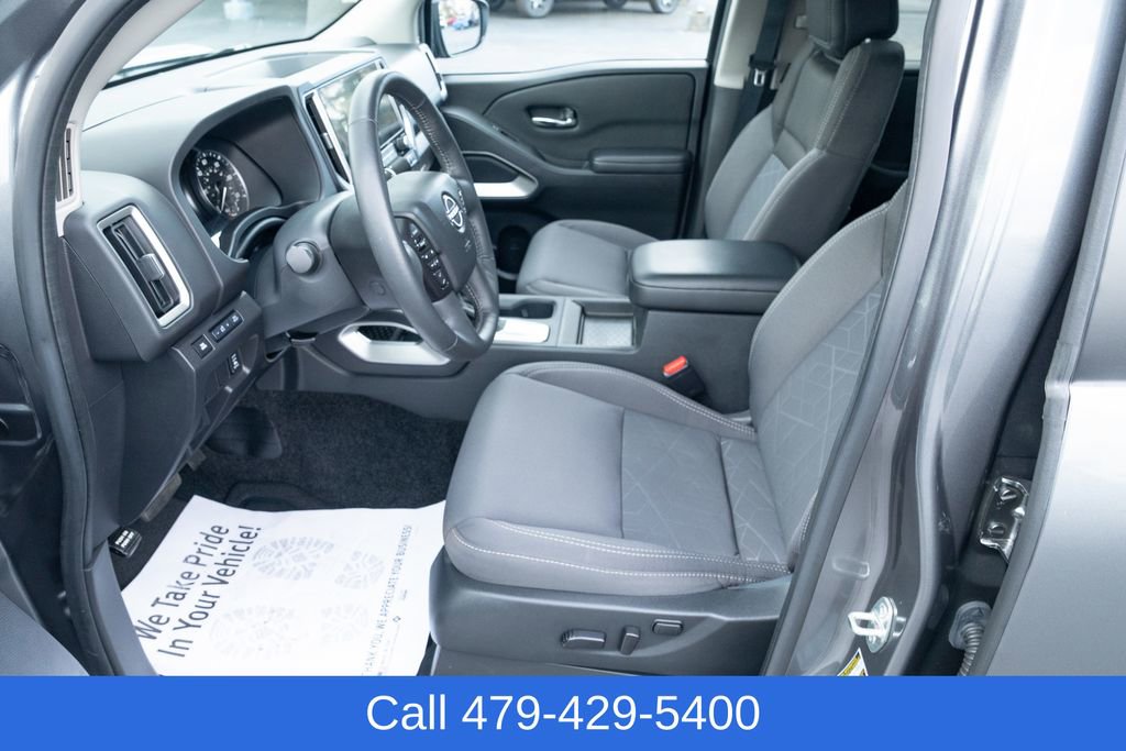 Used 2025 Nissan Frontier SV w/ SV Convenience Package image 16