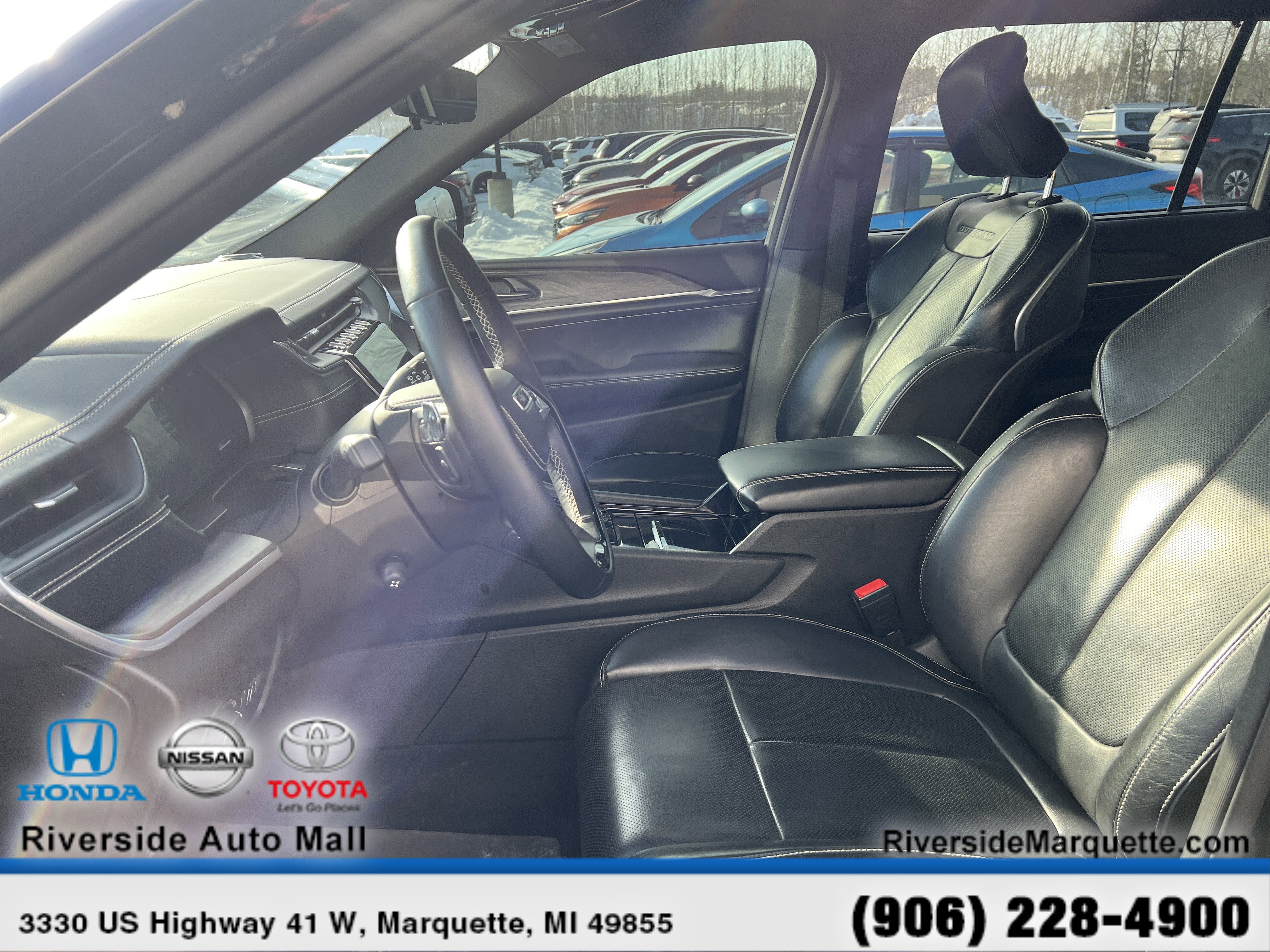 Used 2022 Jeep Grand Cherokee L Overland w/ Advanced Protech Group III image 15