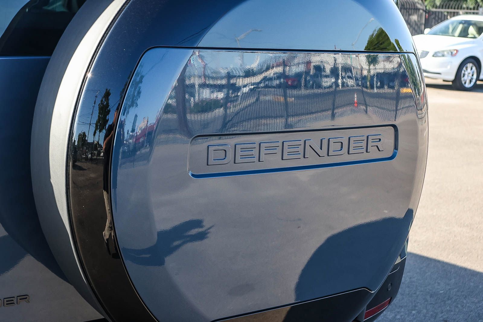 New 2026 Land Rover Defender 110 X-Dynamic SE AWD/4WD image 12